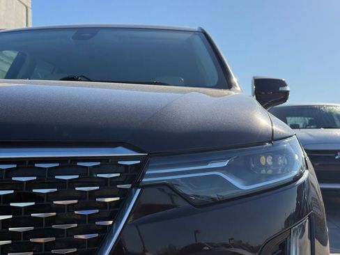 Used 2021 Cadillac XT6 Premium Luxury image 4