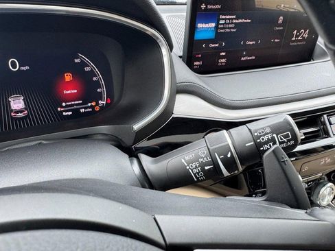 Used 2022 Acura MDX SH-AWD image 21