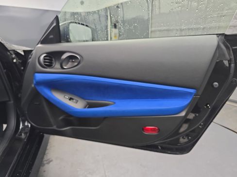 Used 2024 Nissan Z Performance w/ Floor Mat Package RWD image 38