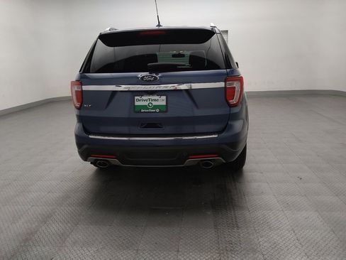 Used 2018 Ford Explorer XLT FWD image 7