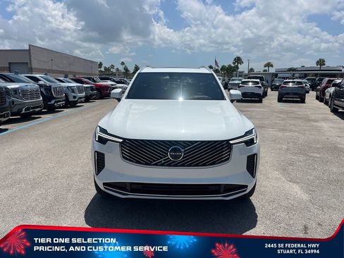 Used 2025 Volvo XC90 B6 Ultra w/ Protection Package Premier AWD/4WD image 3