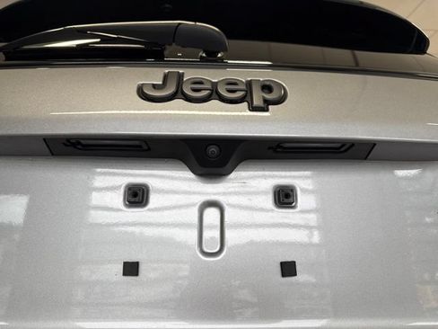 Used 2023 Jeep Compass High Altitude AWD/4WD image 19