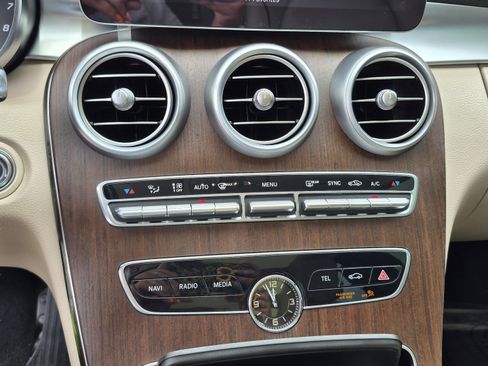 Used 2020 Mercedes-Benz C 300 4MATIC Sedan image 28
