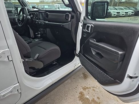Used 2023 Jeep Wrangler Unlimited AWD/4WD image 80