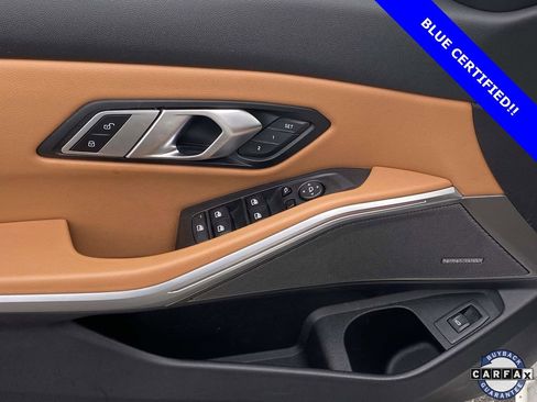 Used 2023 BMW 330i Sedan w/ Premium Package image 16