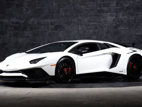 Used 2016 Lamborghini Aventador LP 750-4 Superveloce image 16