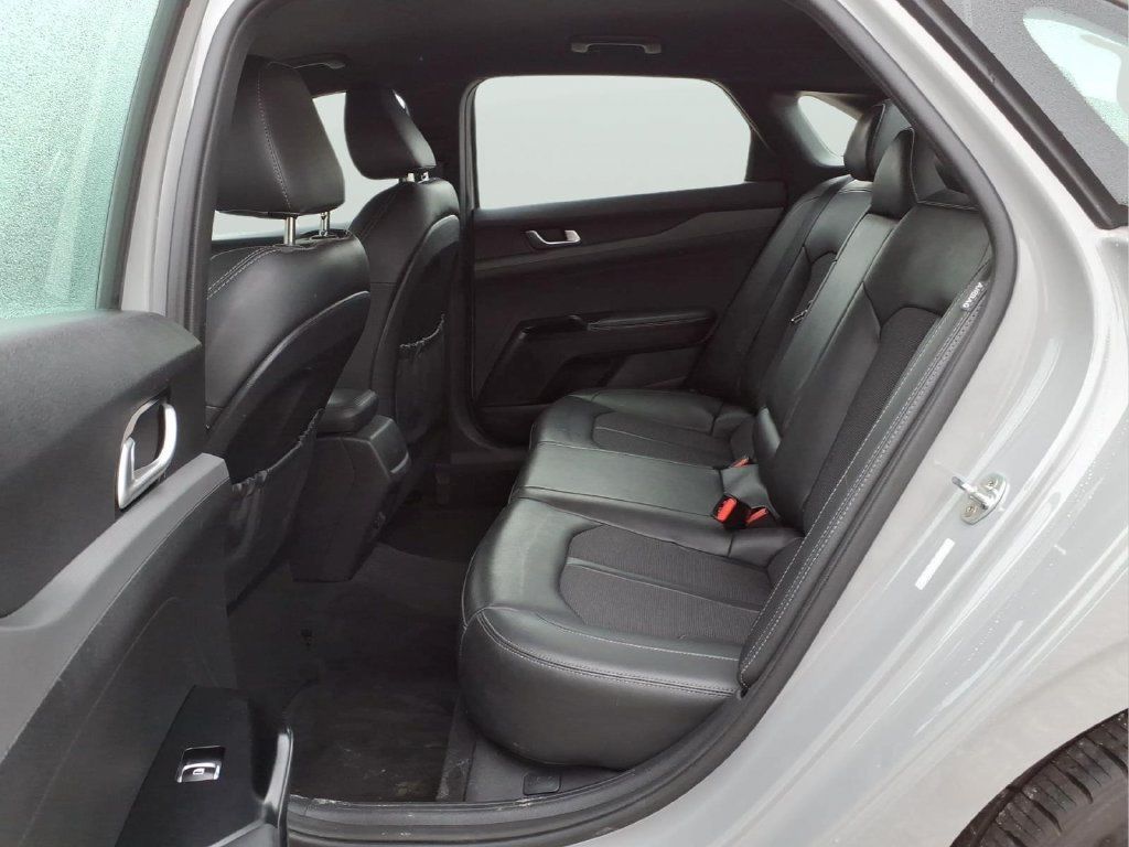 Used 2021 Kia K5 GT-Line FWD image 32