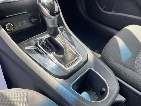 Used 2018 Hyundai Ioniq Blue FWD image 18