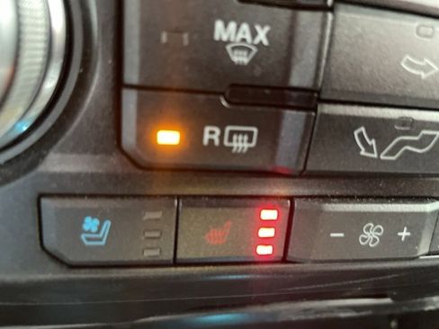 Used 2018 Ford F150 Platinum w/ Equipment Group 701A Luxury image 15