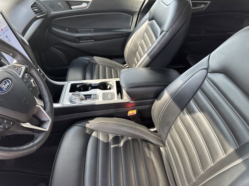 Used 2024 Ford Edge SEL image 9