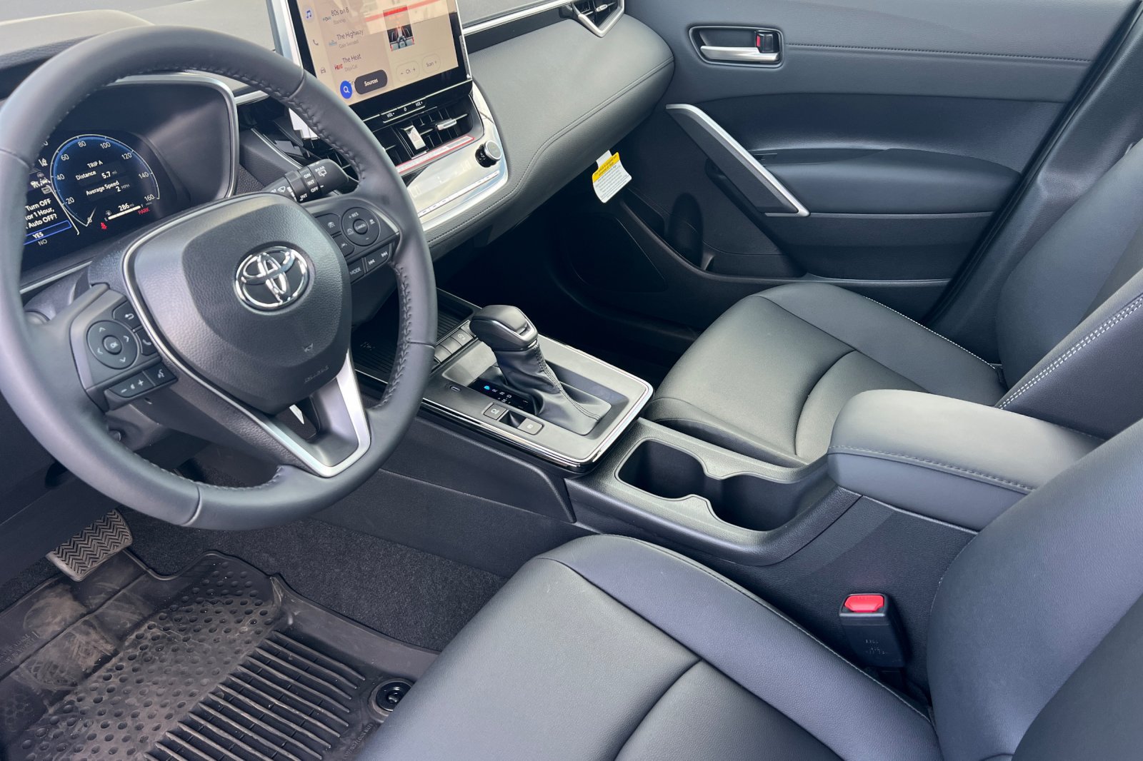 Certified 2026 Toyota Corolla Cross XLE w/ Convenience Package FWD image 9