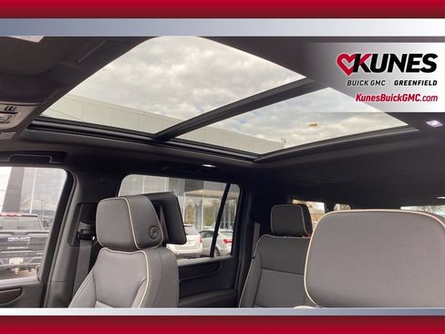 New 2026 GMC Yukon XL Elevation image 19