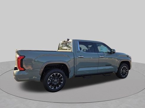 Used 2024 Toyota Tundra Limited AWD/4WD image 38