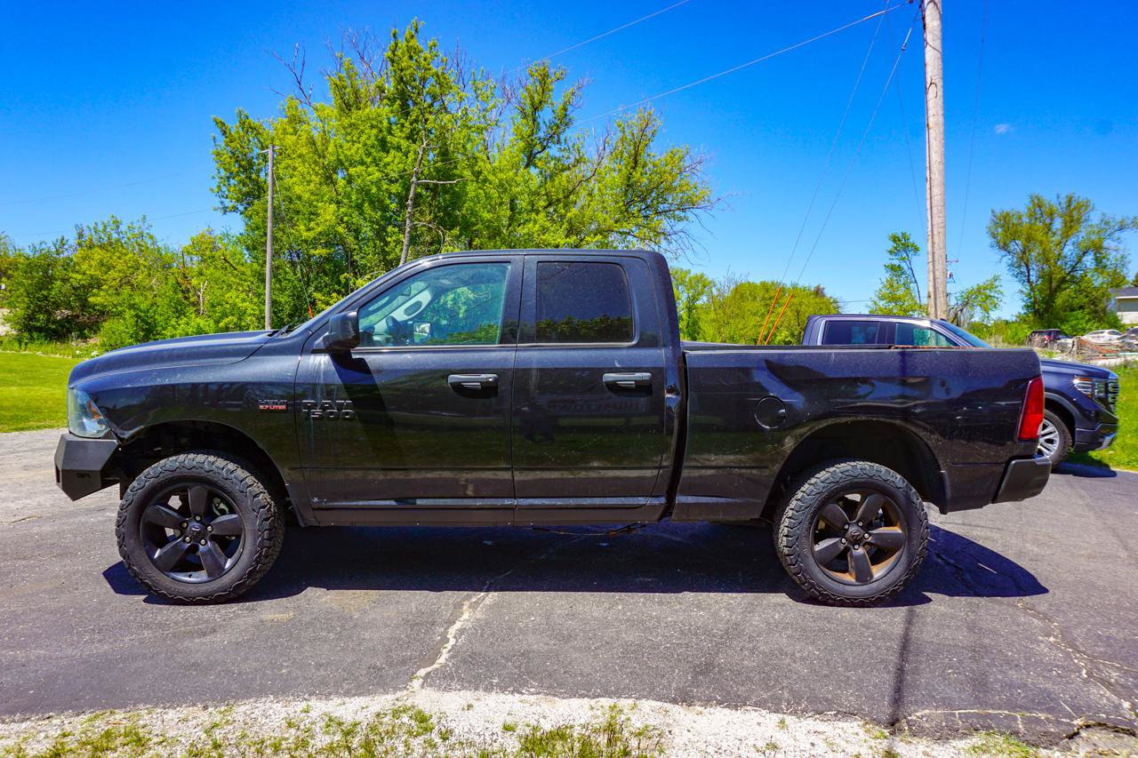 Used 2016 RAM 1500 Express w/ Black Ram 1500 Express Group AWD/4WD image 6