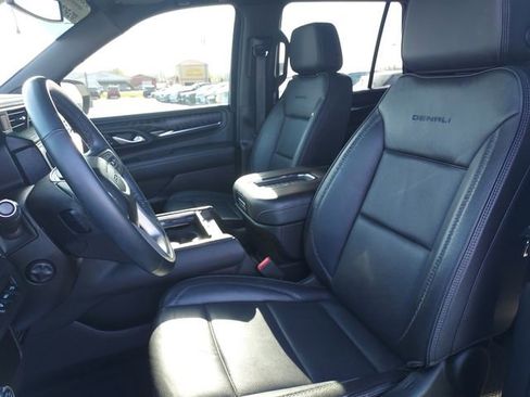 Used 2023 GMC Yukon Denali AWD/4WD image 17