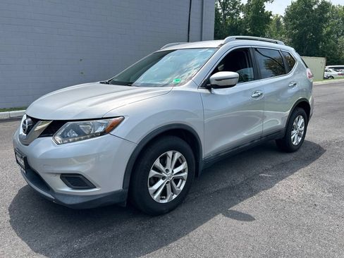 Used 2016 Nissan Rogue SV FWD image 14