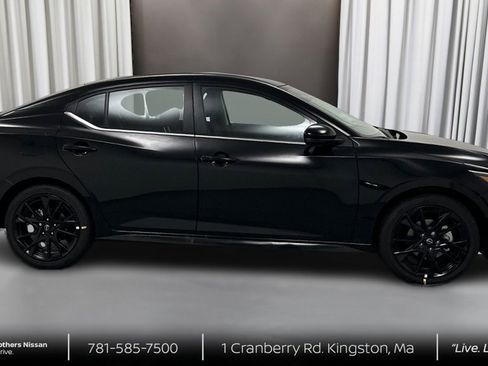 New 2025 Nissan Sentra SR w/ Midnight Edition image 3
