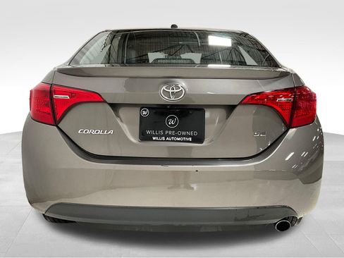Used 2018 Toyota Corolla SE w/ SE Premium Package image 5