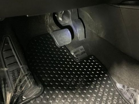 Used 2022 Jeep Renegade Latitude w/ Sun/Sound Group image 37