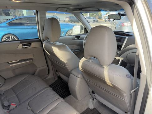 Used 2010 Subaru Forester 2.5XT Limited image 12