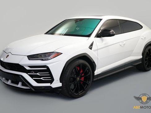 Used 2019 Lamborghini Urus image 3