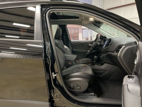 Used 2022 Jeep Cherokee Latitude Lux w/ Sun & Sound Group FWD image 28