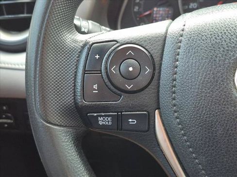 Used 2013 Toyota RAV4 XLE FWD image 4