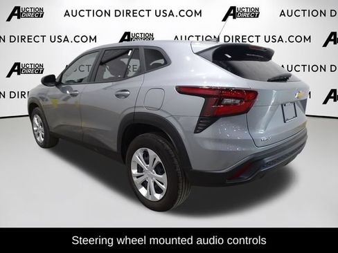 Used 2024 Chevrolet Trax LS FWD image 5
