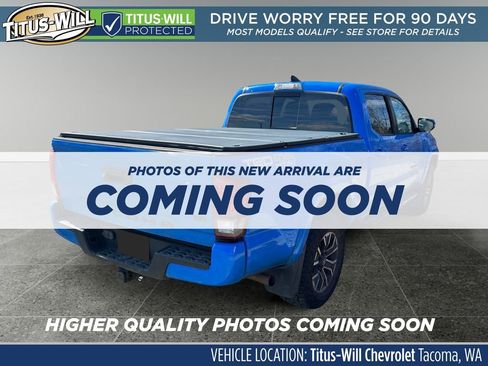 Used 2021 Toyota Tacoma TRD Sport AWD/4WD image 4