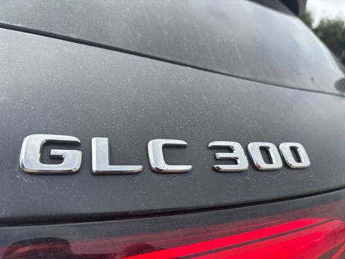 Used 2025 Mercedes-Benz GLC 300 4MATIC image 5