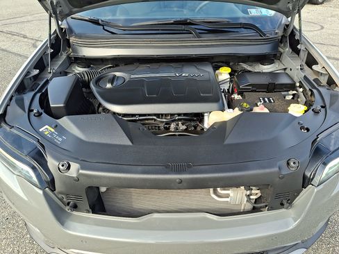 Used 2021 Jeep Cherokee Limited AWD/4WD image 27