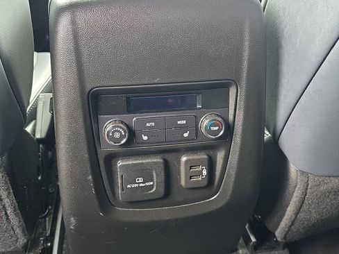 Used 2024 Buick Enclave Premium image 20