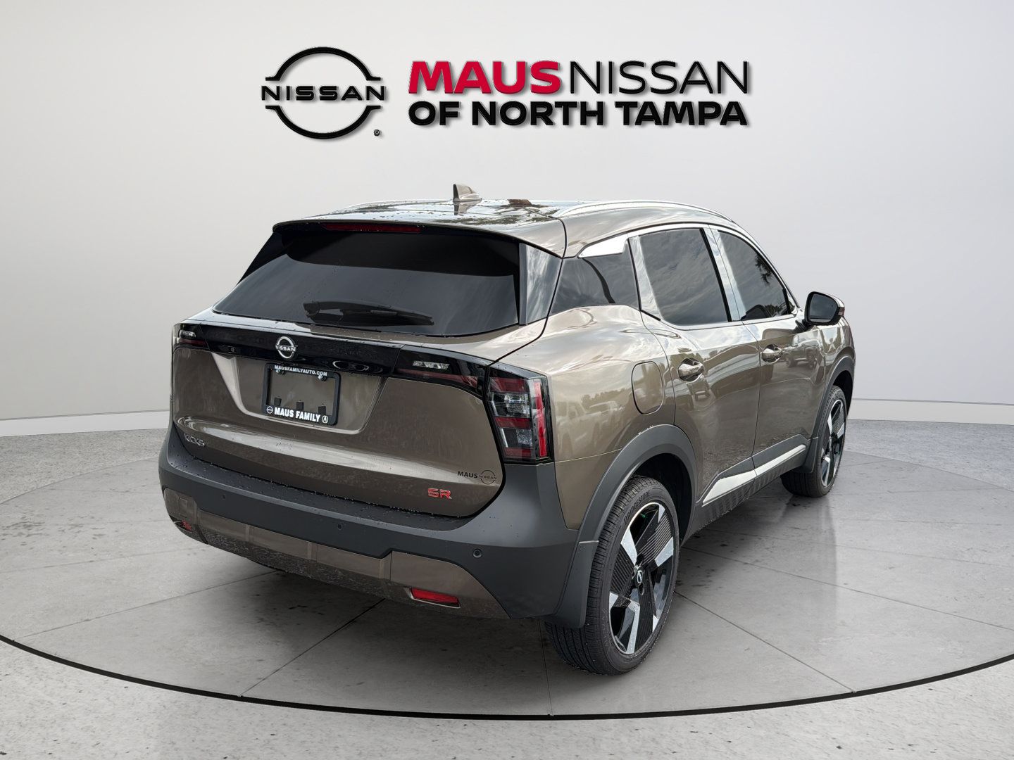 Certified 2025 Nissan Kicks SR FWD image 10