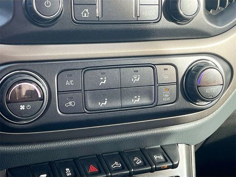 Used 2021 Chevrolet Colorado Z71 image 15