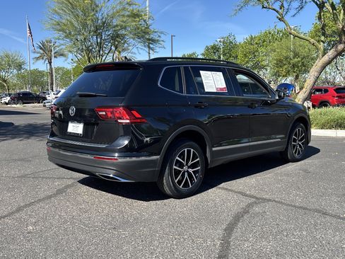 Used 2021 Volkswagen Tiguan SE image 4