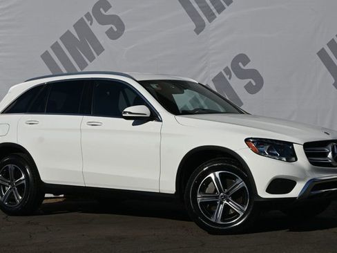 Used 2019 Mercedes-Benz GLC 300 4MATIC image 3