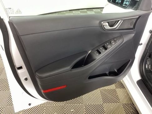 Used 2020 Hyundai Ioniq Blue FWD image 15