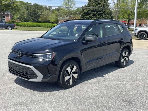 Used 2025 Volkswagen Taos S AWD/4WD image 3