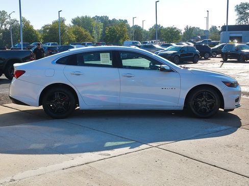 Used 2018 Chevrolet Malibu LT w/ True North Edition FWD image 14