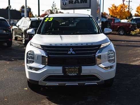 Used 2023 Mitsubishi Outlander SE image 5