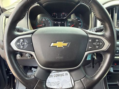 Used 2021 Chevrolet Colorado LT w/ LT Convenience Package AWD/4WD image 17