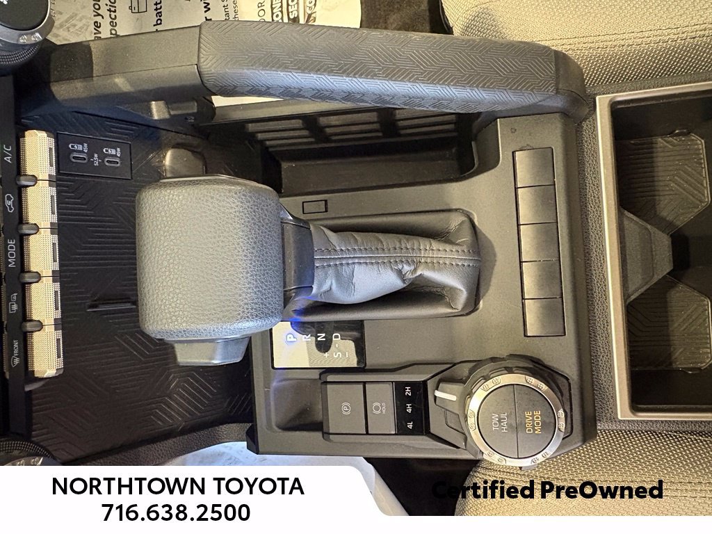 Used 2025 Toyota 4Runner SR5 AWD/4WD image 15