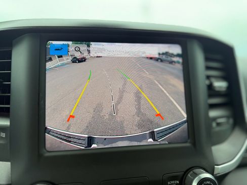 Used 2022 RAM 1500 Big Horn AWD/4WD image 35