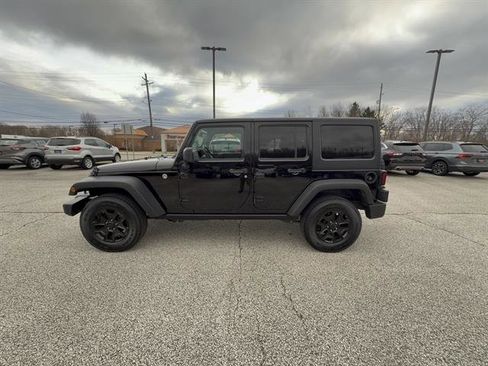 Used 2018 Jeep Wrangler Unlimited Sport image 2