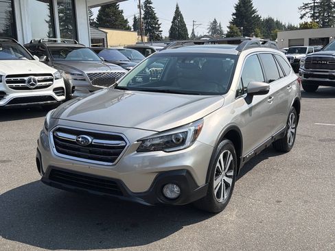 Used 2018 Subaru Outback 2.5i Limited AWD/4WD image 1