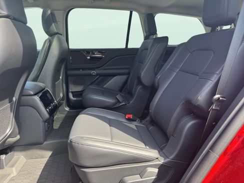 New 2026 Lincoln Aviator AWD image 22