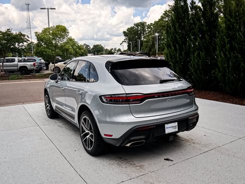 Used 2026 Porsche Macan w/ Premium Package Plus AWD/4WD image 8