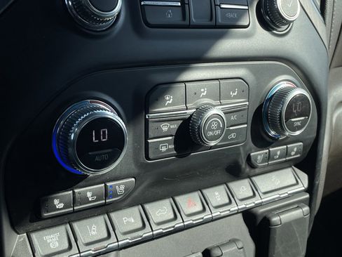 Used 2021 GMC Sierra 3500 Denali w/ Denali Ultimate Package image 18