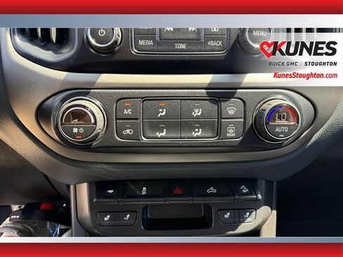 Used 2016 Chevrolet Colorado Z71 AWD/4WD image 29