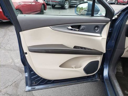 Used 2019 Lincoln Nautilus Reserve AWD/4WD image 13